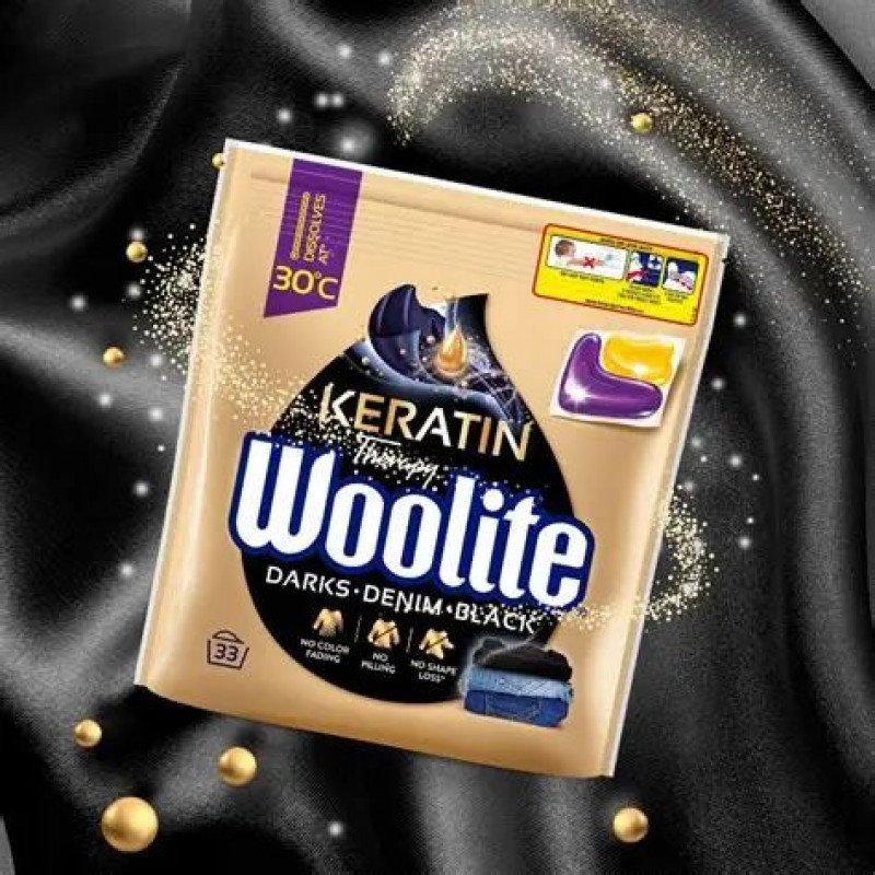 Woolite kapsulas veļas mazgāšanai tumšām drēbēm Keratin Black 33gb. 